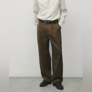 NEW Common Market Apollo Straight Leg Pleated Trouser Pants Size Medium Mocha